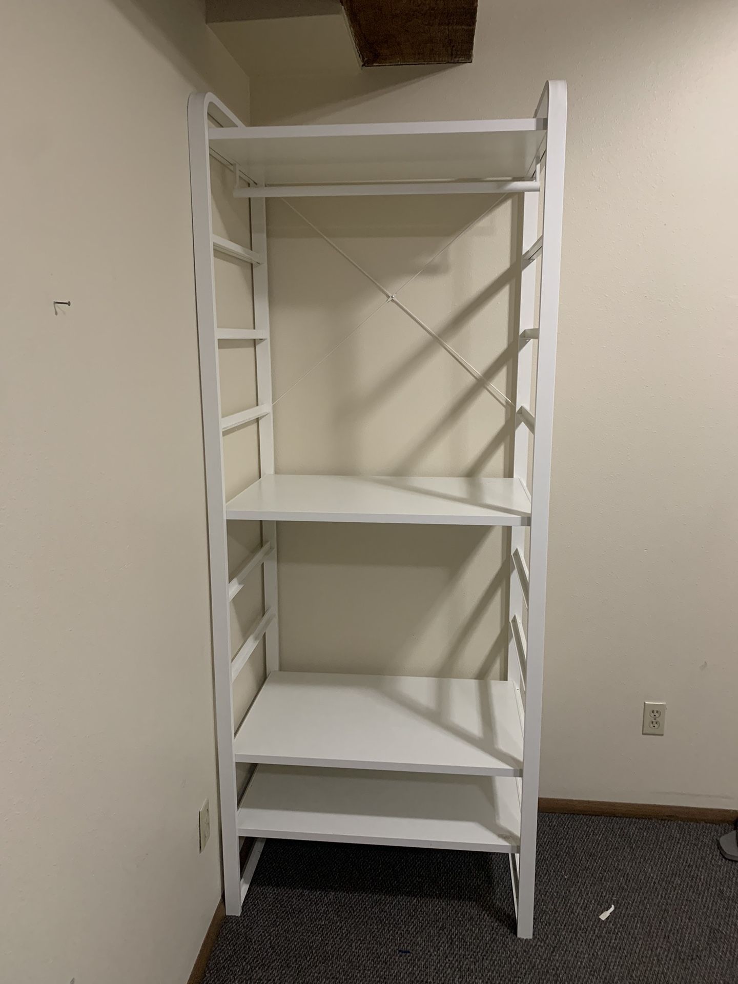 Stand-alone Closet 