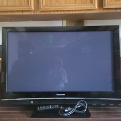 Panasonic TV 45" Perfect Condition