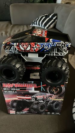 AMPHIBIoUS off - ROAD VEHICLE