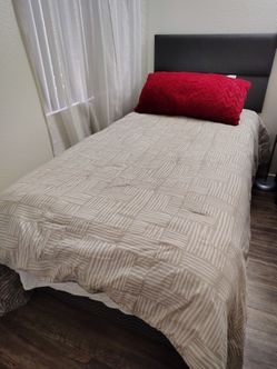 Twin bed
