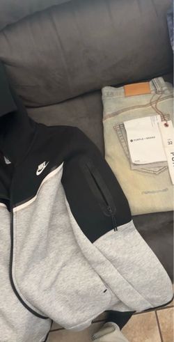 purples & nike tech