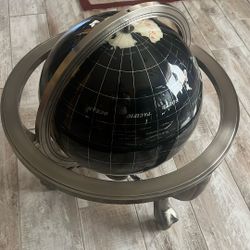 World Globe 🌎 Navy Color 