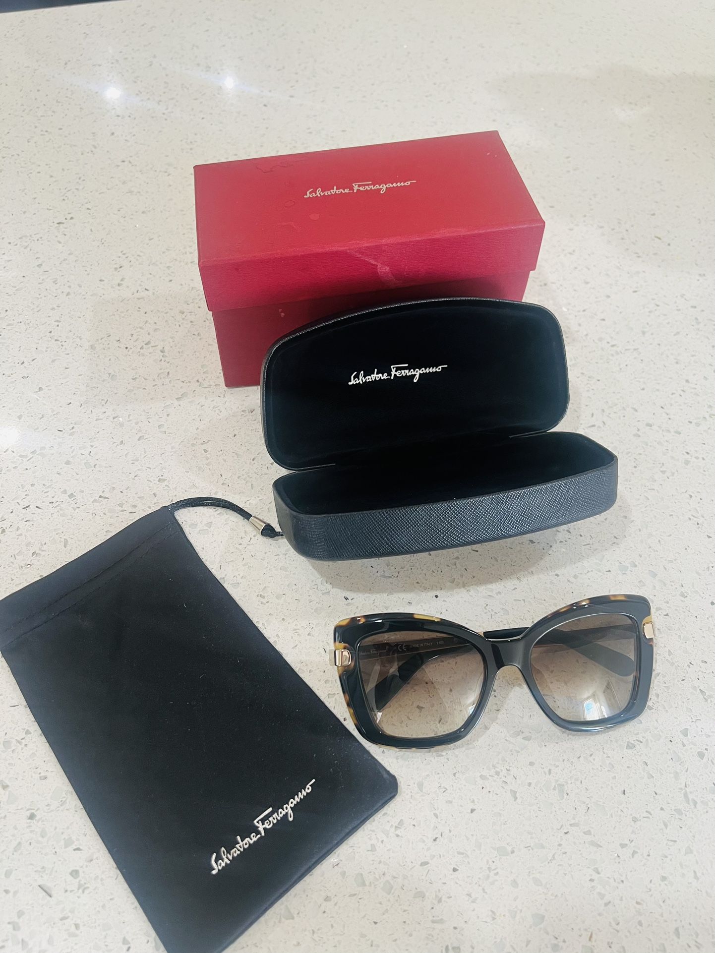 Sunglasses 