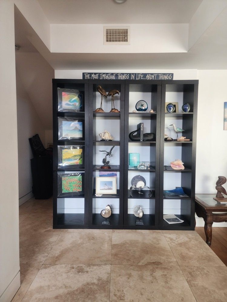 Shelf Unit. I Have 4 Columns That can Split Into 1, 2 Or 3. Selling 1 For $60