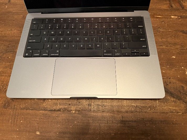 14.2 Inch Apple MacBook M2 Pro, 512 SSD, 10 Core CPU, 16 core GPU, 16 Gb Ram.