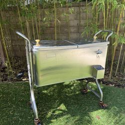 Stainless Steel Raised Cooler 