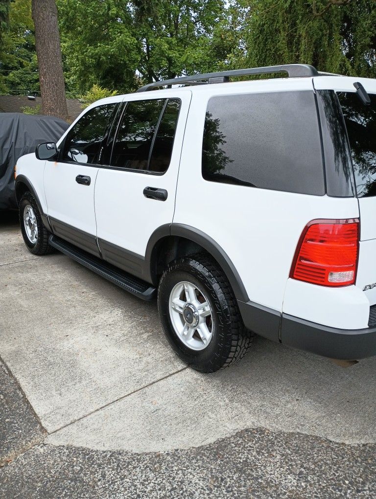 2003 Ford Explorer