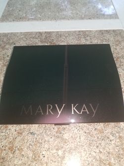 Mary kay makeup case empty