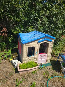 Little tikes play house