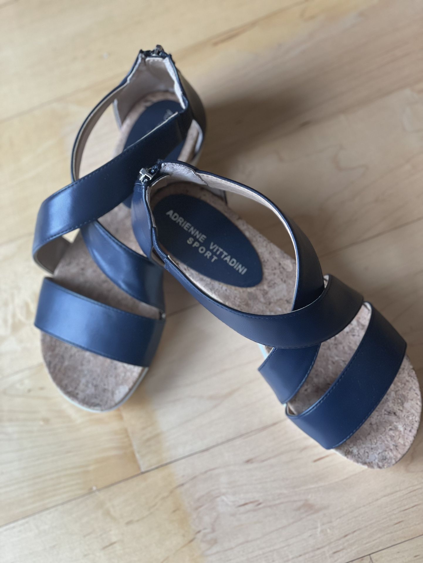 Adrienne Vittadini 7&1/2M Navy Straps Cork Footbed