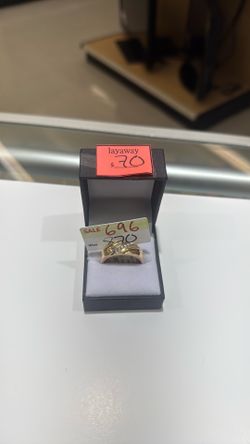 14kt 7 grams diamond ring