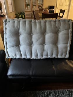 Twin DormCo Rainha - Ultra Thick Tufted College Headboard - Gray 