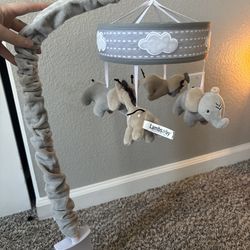 Crib mobile