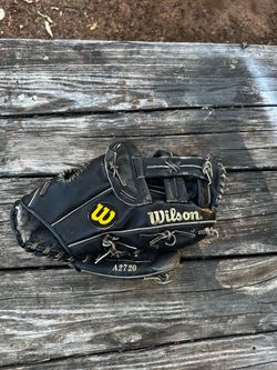 Wilson outfield baseball/softball glove