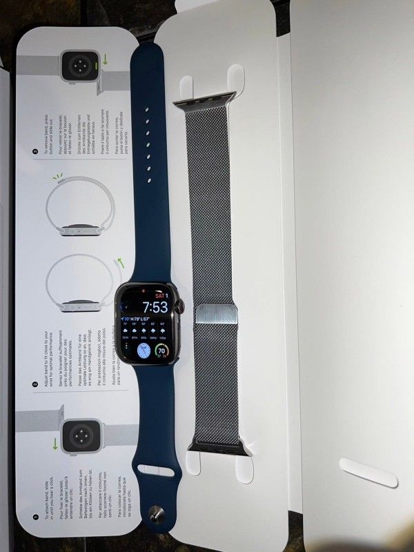 Brand New Apple Watch Series 7 45mm +GPS & Cellular capability