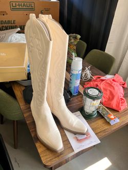 Cowgirl Boots - Size 11 W