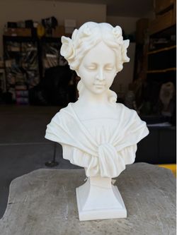 BRAND NEW 9.5x5.5x14" White Lady Figure Bust Statue