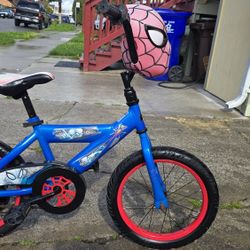 Kids Bike Age 3 - 8 yrs 
Great Condition Ready to Ride 