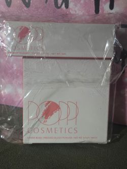 Lip gloss with blush set