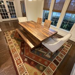 6 Piece Set - Dinning table, chairs and bench.