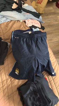 Nike Manchester City football shorts medium