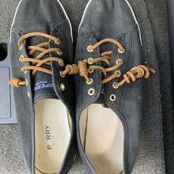 Women’s Sperry Boat Shoes- Size 9