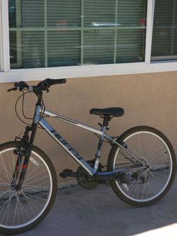 Huffy 54309P7 24 inch Mountain Bike - Silver