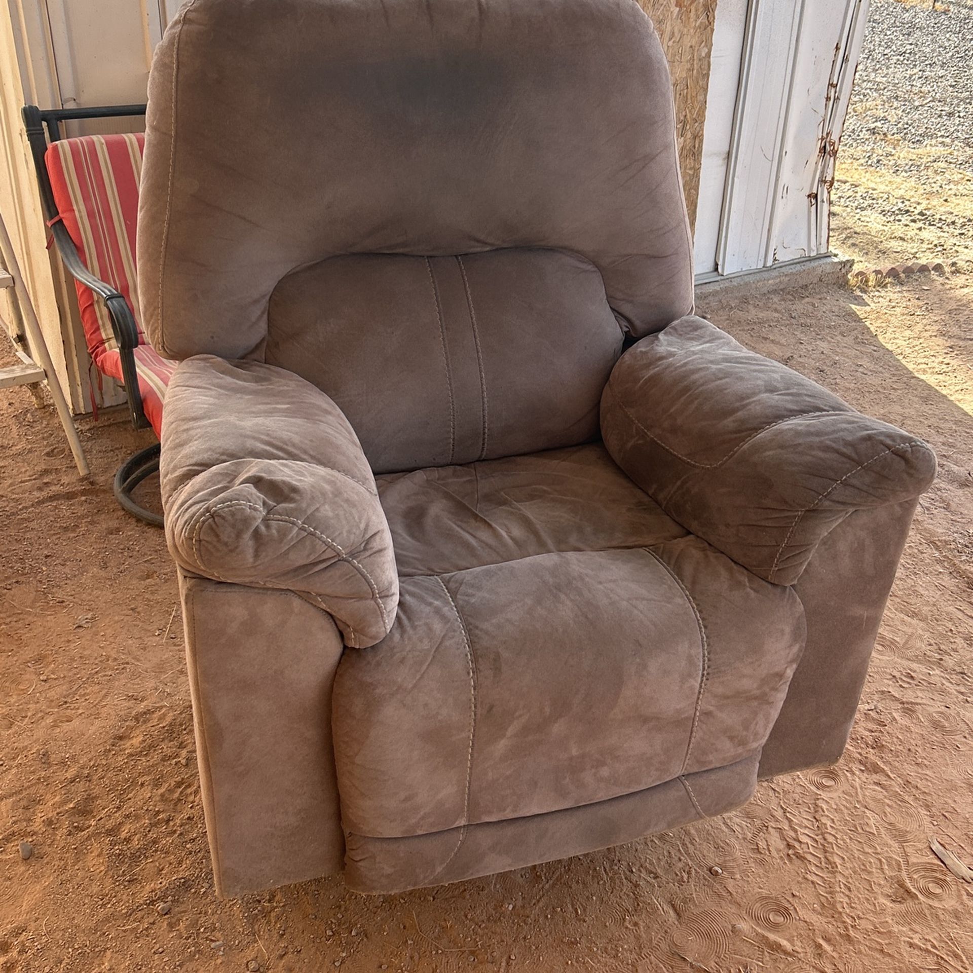Free Recliner