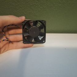 50x50x15mm 4-pin silent cooling fan