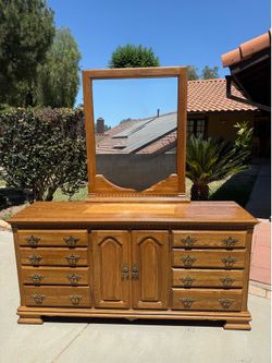 GORGEOUS VINTAGE  Solid Wood Dresser & Mirror (Read Description)