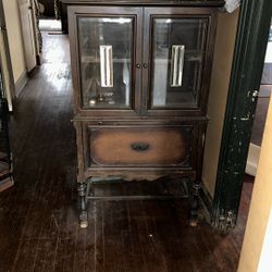 Free Vintage Furniture.