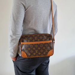 Louis Vuitton Trocadero 27 Monogram Crossbody Bag