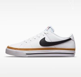 Nike Court Legacy