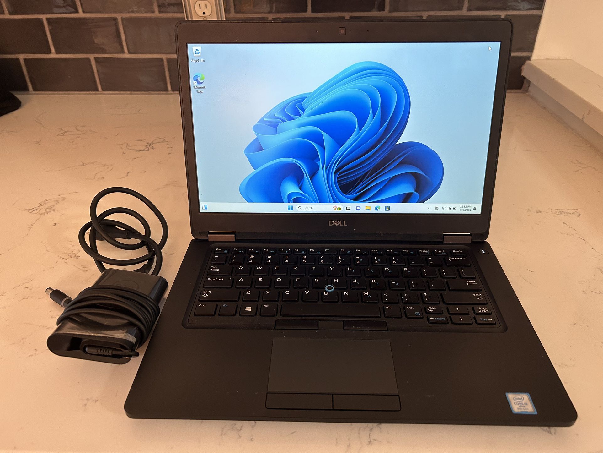 Dell Latitude E5490 Laptop
