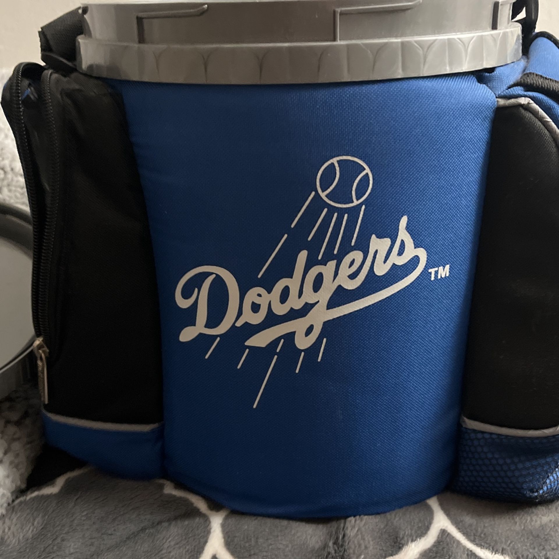 Dodger Cooler W Bags