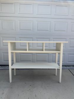 White foyer entry way table