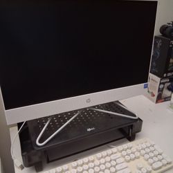 HP Desktop 22 Inch