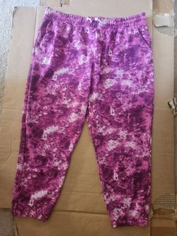 UNDER ARMOUR Men's sweatpants with purple design, drawstring waist, pockets