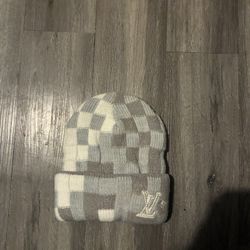 Gray Checkered Lv Beanie