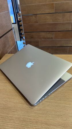 Apple MacBook Pro 15” Retina i7/16GB/500GB SSD $350