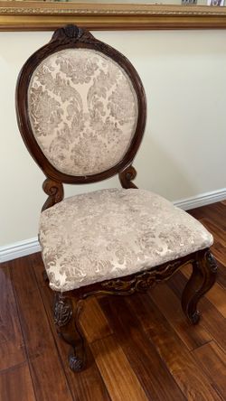 Dining table chairs
