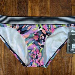 Brand new with tags Avia bottoms size Medium UPF 50+ 