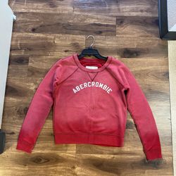 Brand New Woman’s Abercrombie & Fitch brand Red Crewneck Sweater Up For Sale 