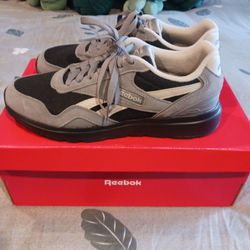 Men's Reebok running shoes size 10.5