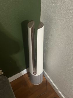 LG Auro Tower air purifier