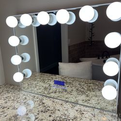 Impressions Vanity Hollywood