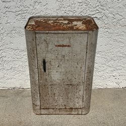 Vintage General Electric GE Metal Cabinet
