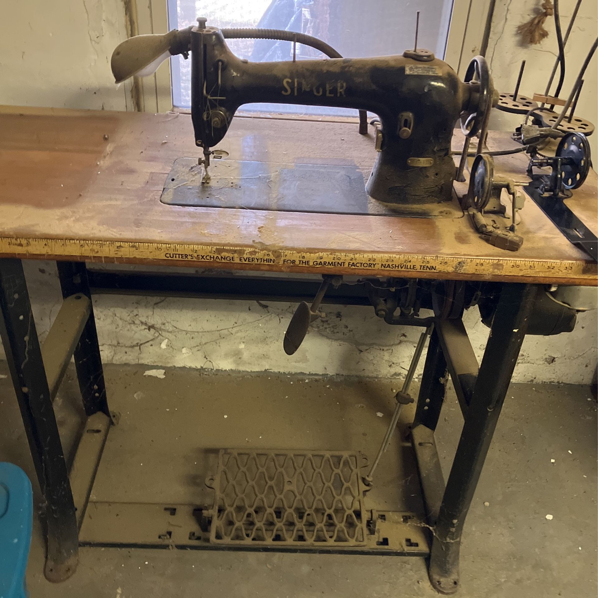 Singer Sewing Machine