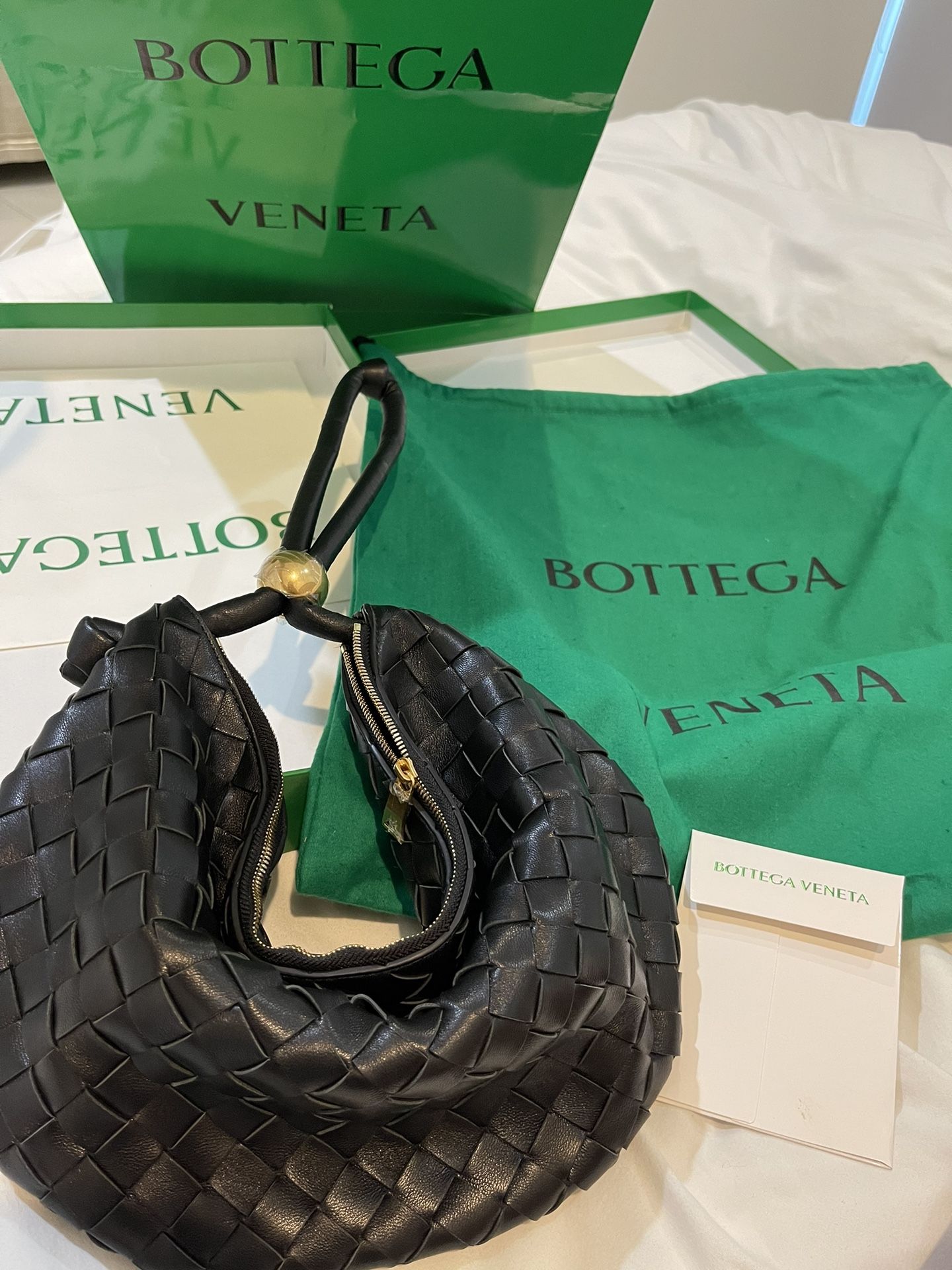 Never Used- Bottega Veneta Small Turn Pouch