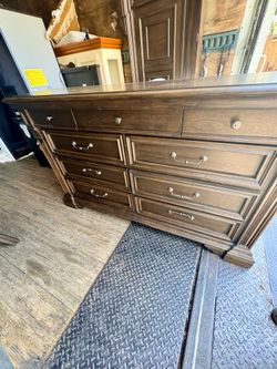 dresser